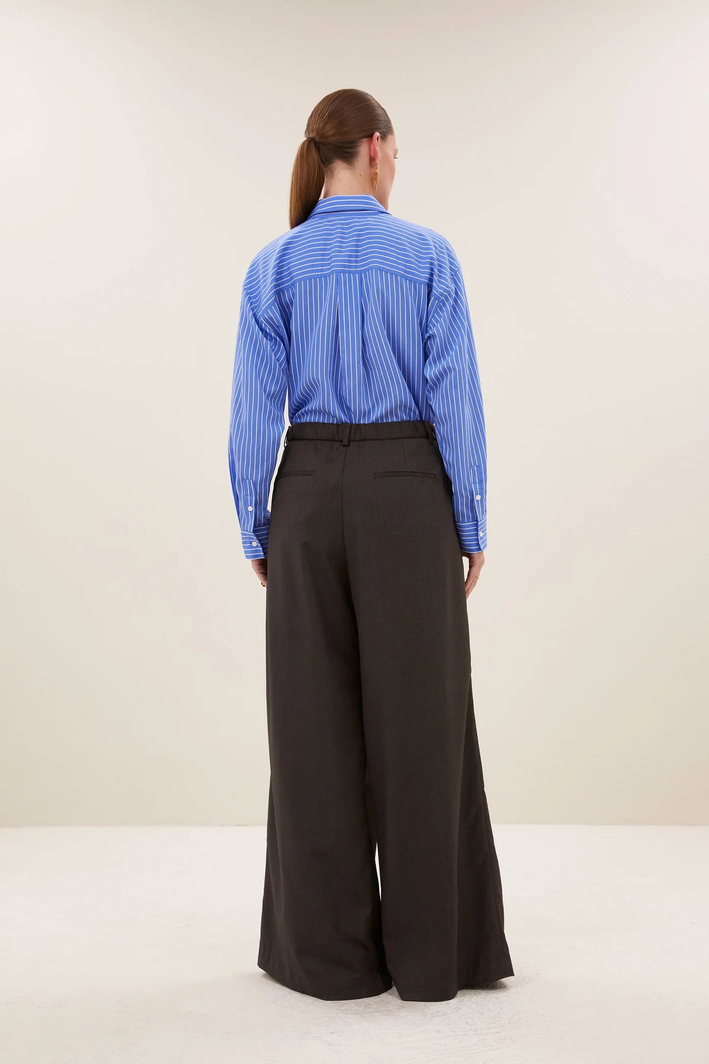 Blouse lise bleue à rayures