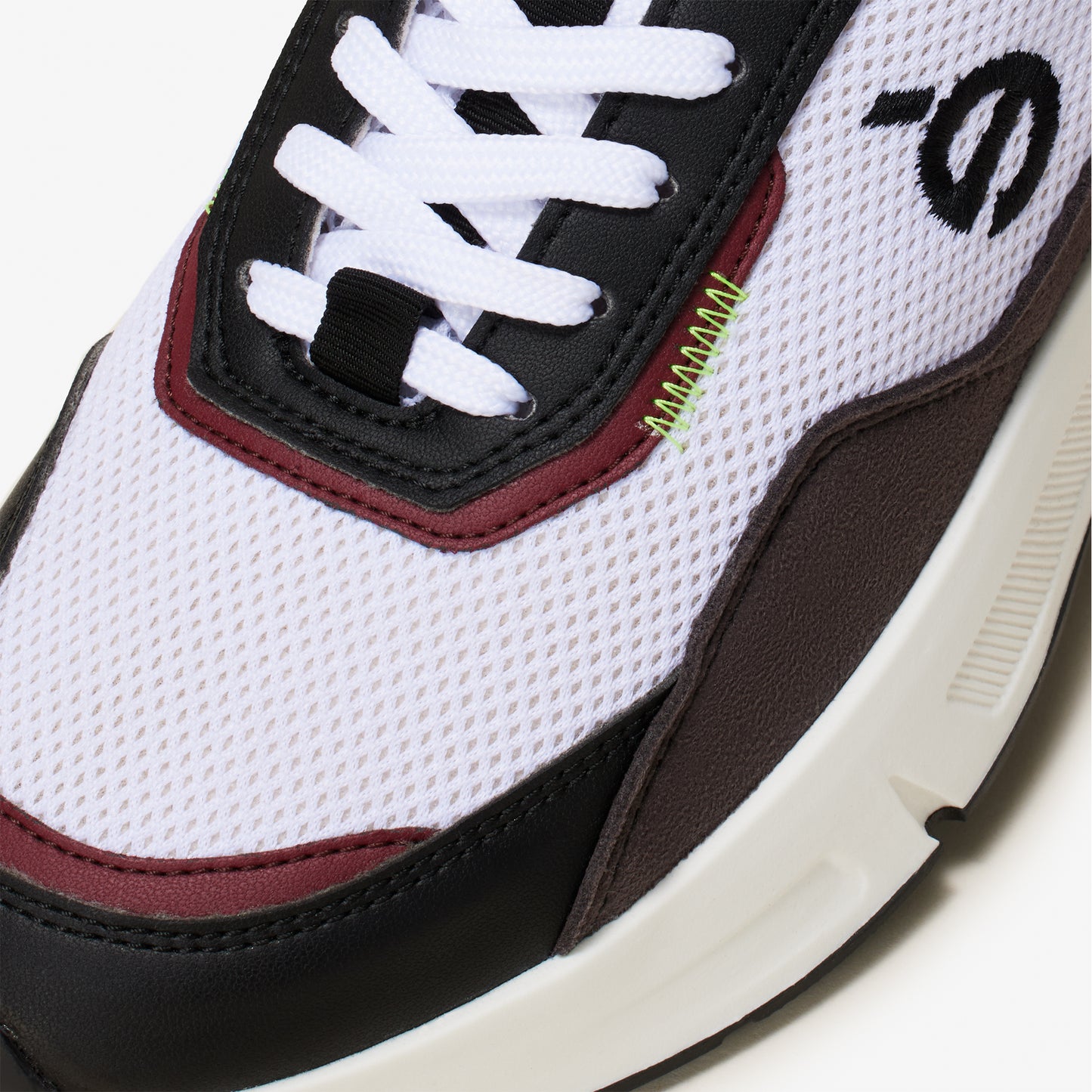 Baskets noir et bordeaux