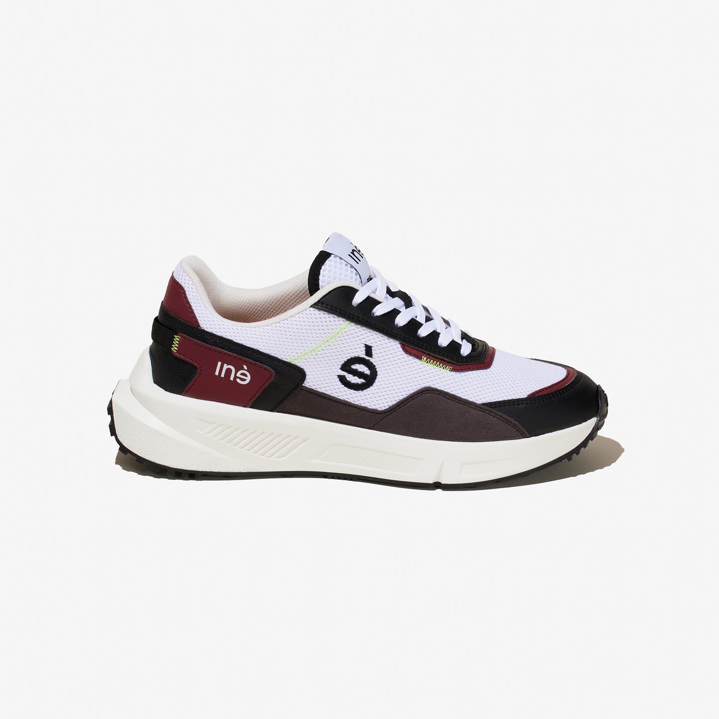 Baskets noir et bordeaux