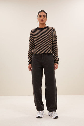 Pull Diagonal noir et sable