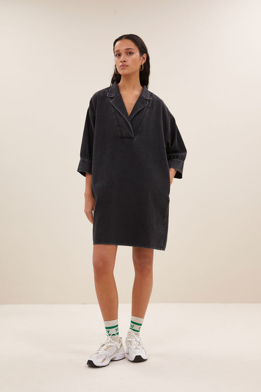 Robe pino noire