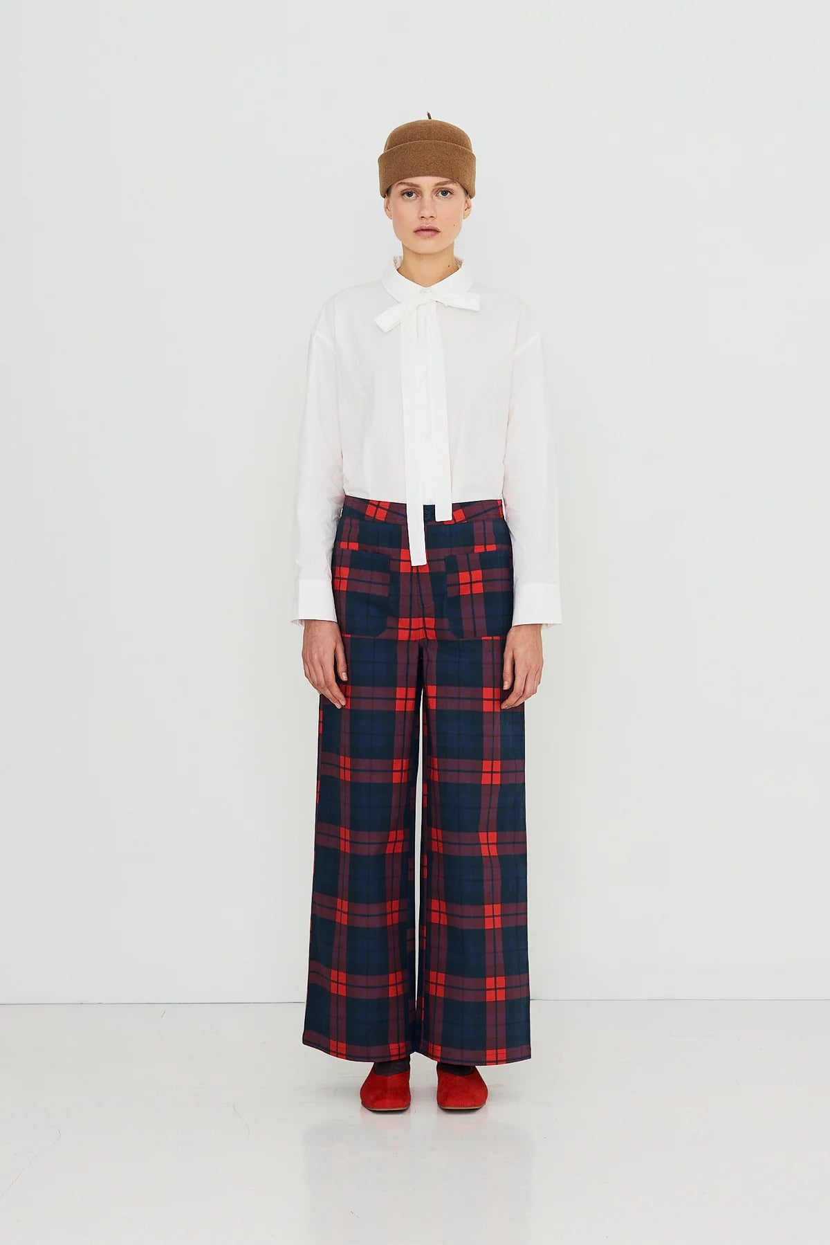 Chemise blanche avec lavalière