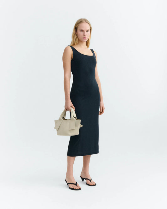 Robe Adu noire
