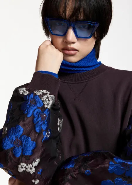 Pull Kueer bordeaux avec motifs