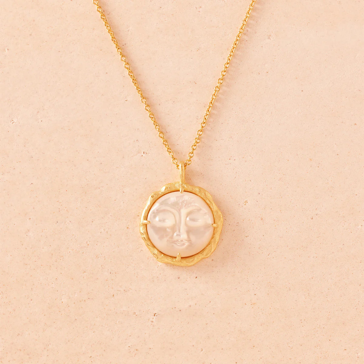 Collier HENA