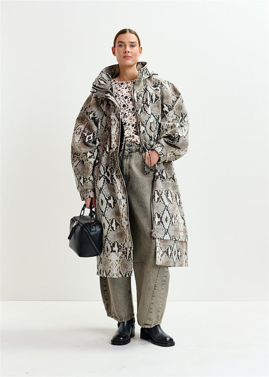 Manteau Identify python