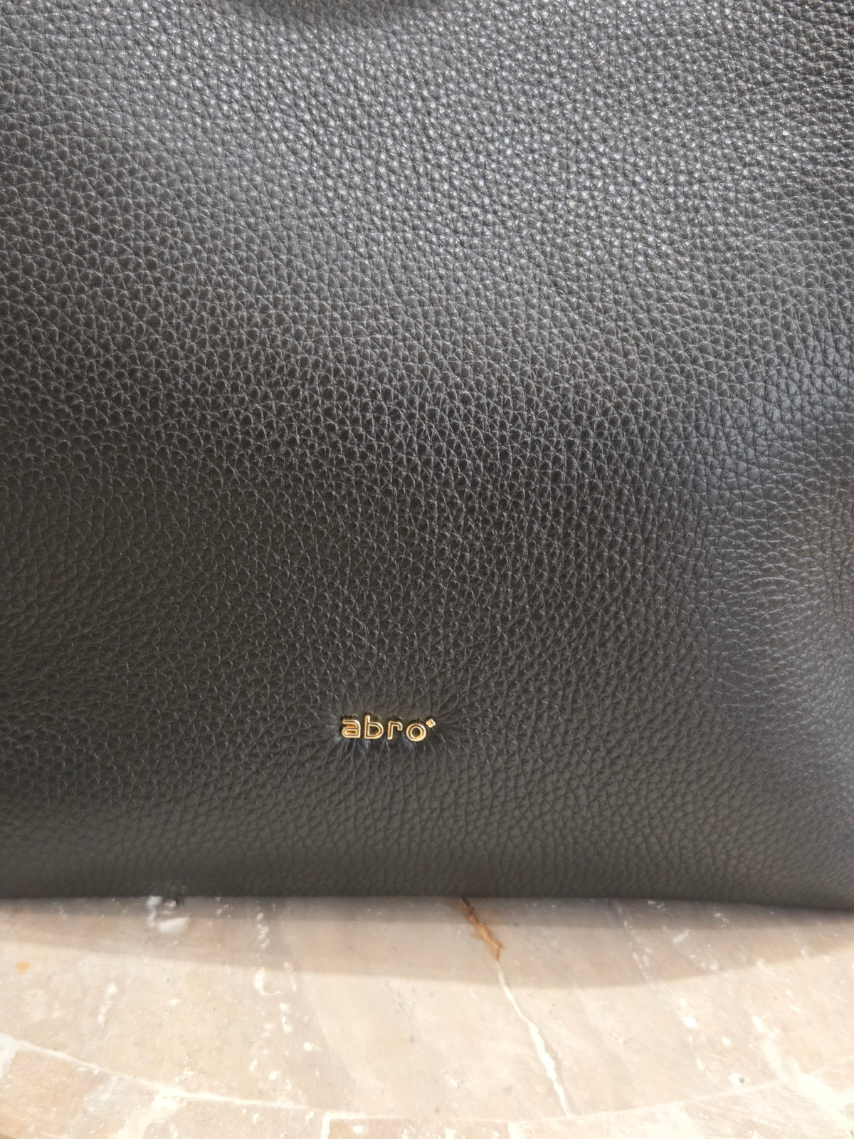 Sac shopping essential medium cuir agave noir