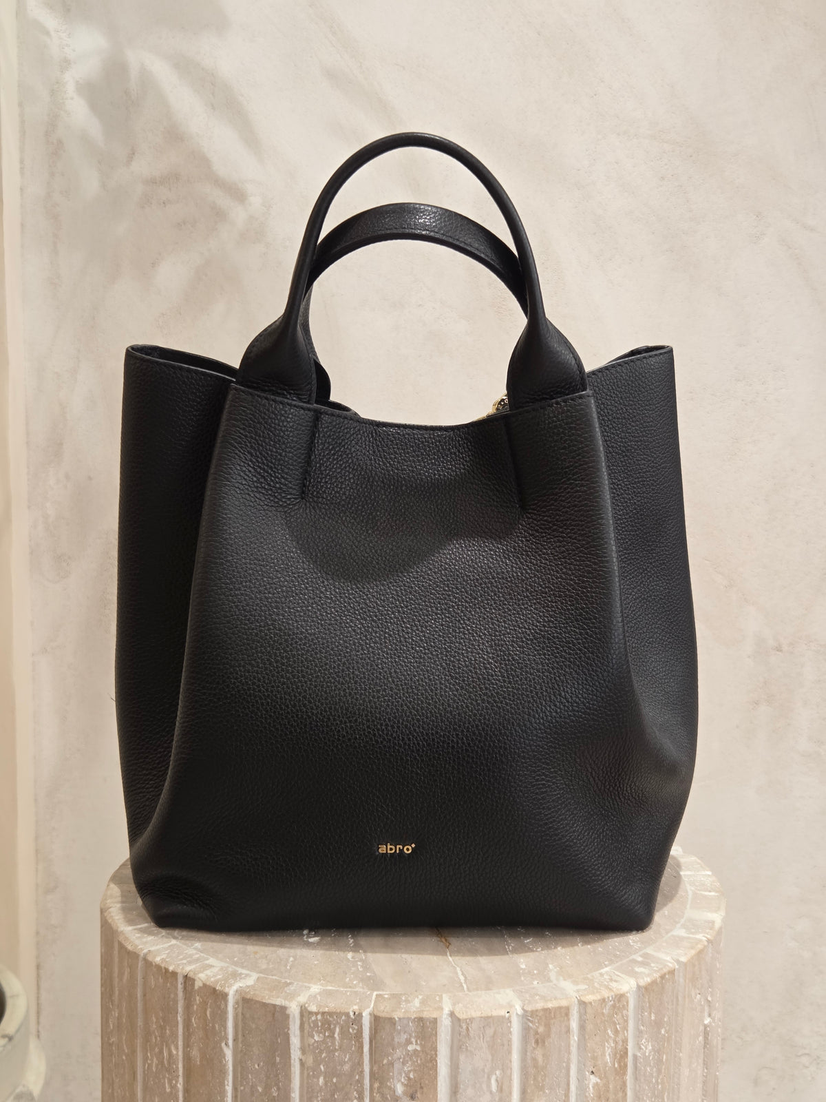Sac shopping essential medium cuir agave noir